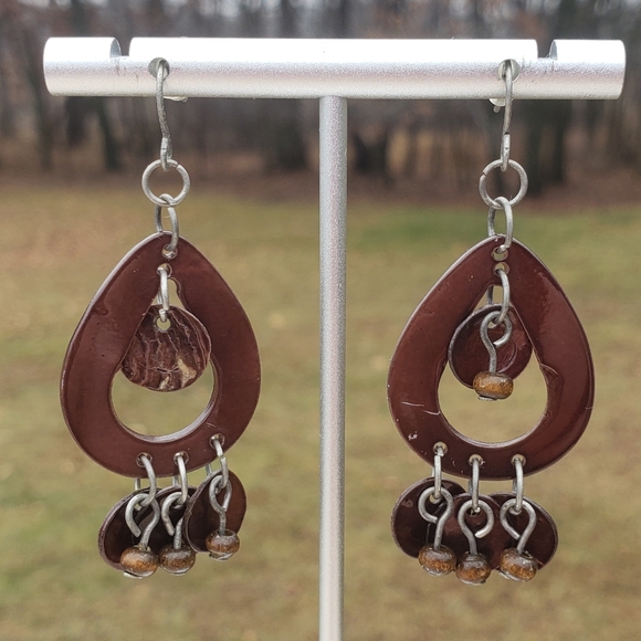68. Brown Dangle Earrings - Picture 5 of 5